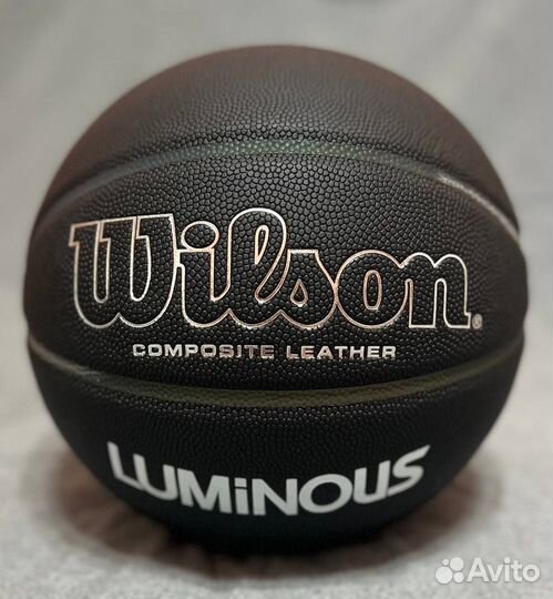 Размер 7. Баскетбольный мяч Wilson luminous Black