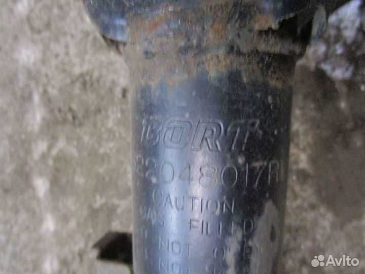 Амортизатор передний правый Hyundai Accent II (+та