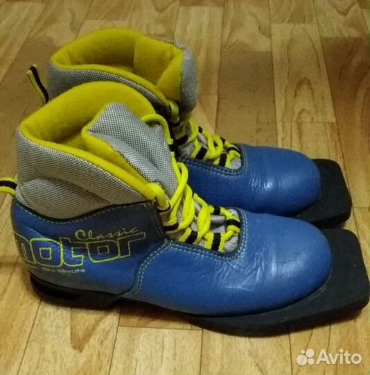 Лыжные ботинки детские, размер 33