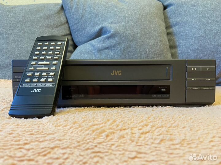 Видеомагнитофон JVC HR-J1200A+кассеты