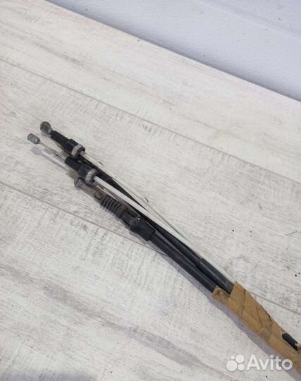 Тросик ручника VW Volkswagen Golf 6