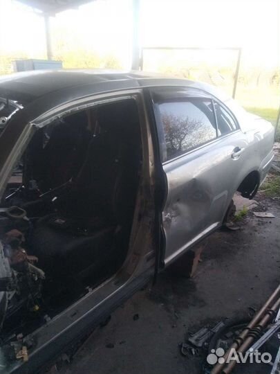 Запчасти на toyota avensis 250