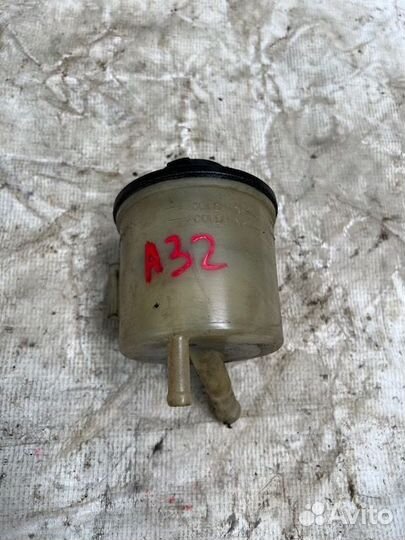 Бачок гидроусилителя Nissan Maxima (A32) IV (1995