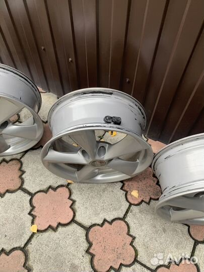 Литые диски 4 штуки R16