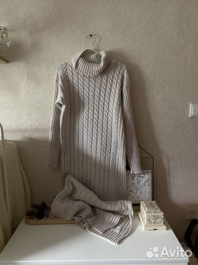 Платье вязаное