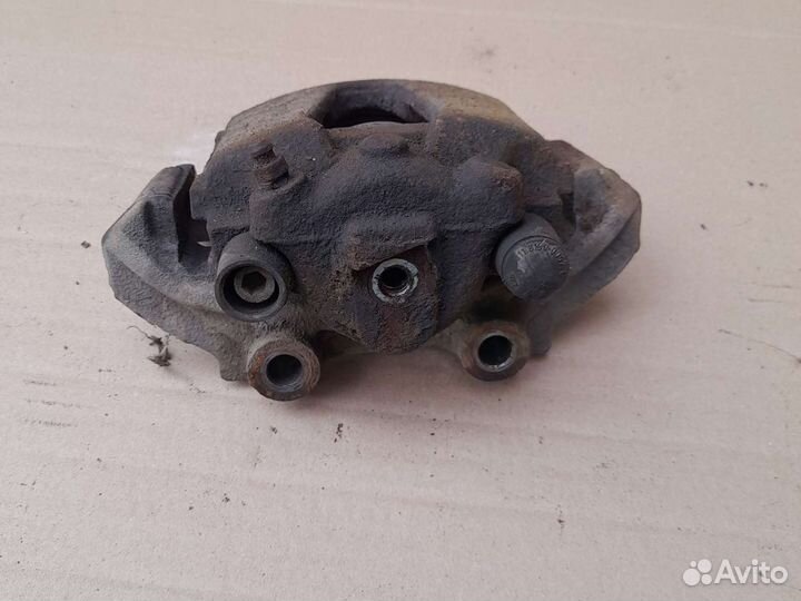 Передний левый суппорт opel astra f