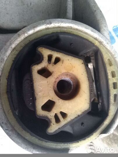 Подрамник VAG