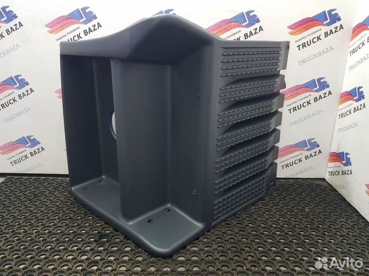 Крышка аккумулятора