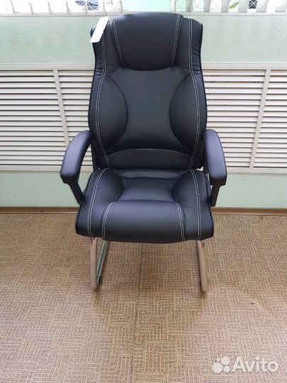 Кресло офисное стул на полозьях