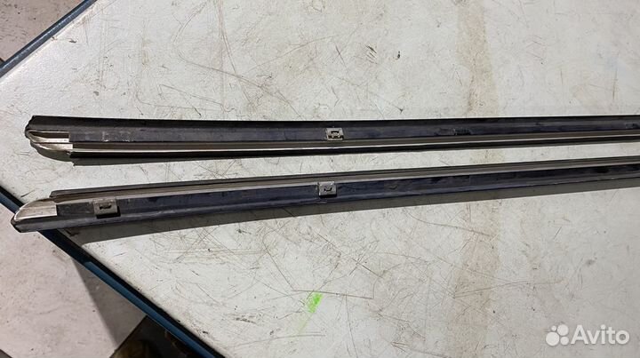Молдинг стекла левая правая Mercedes W220