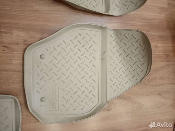 Коврики для машины прорезиненные