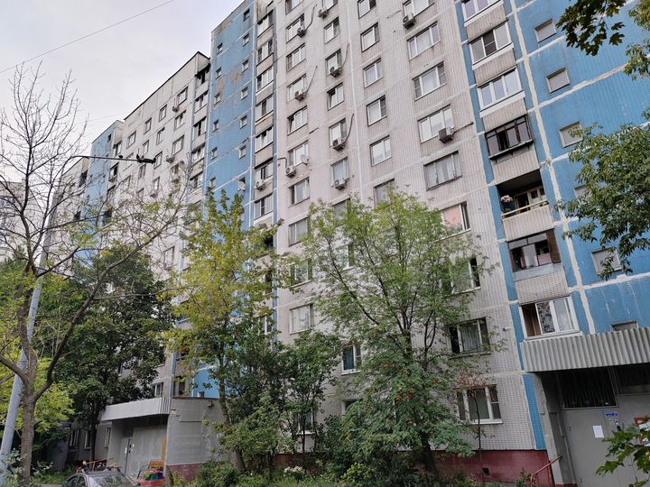 4-к. квартира, 82 м², 2/12 эт.