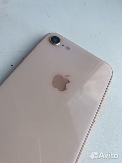 iPhone 8, 64 ГБ