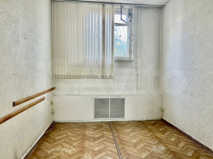 Сдам помещение свободного назначения, 240.7 м²