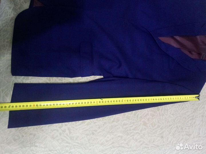 Продам костюм