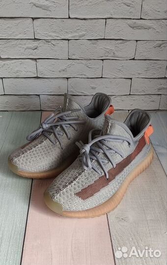 Кроссовки летние для девочек adidas yeezy boost