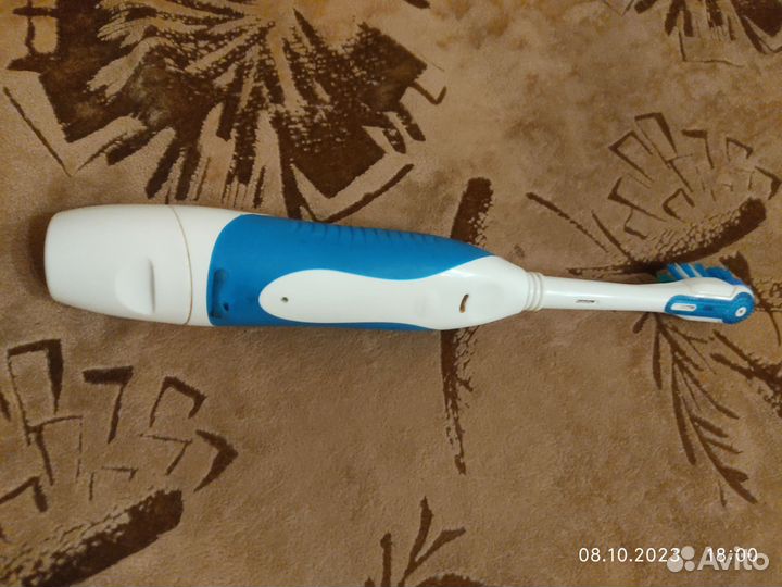 Зубная щетка электр