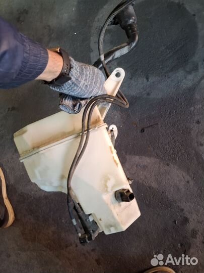 Бачок омывателя volvo s80,v70,xc70