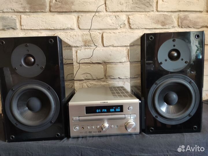 Музыкальный центр Yamaha RDX-E700