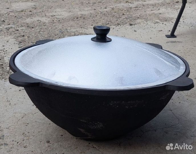 Казан чугунный с печкой