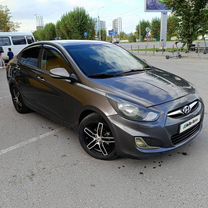 Hyundai Solaris 1.6 AT, 2012, 308 000 км, с пробегом, цена 740 000 руб.