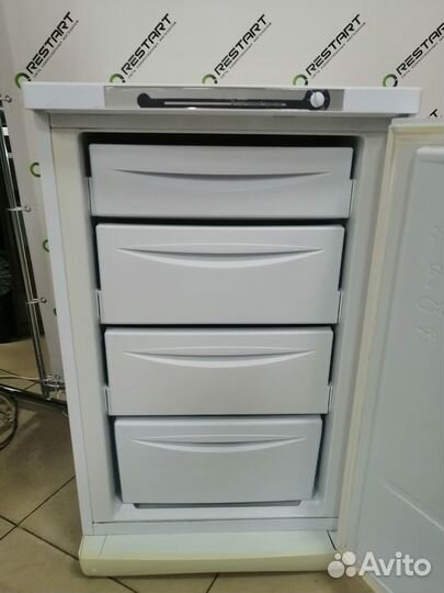 Морозильная камера Indesit SFR100