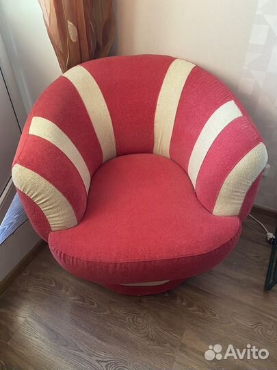 Кресло крутящееся