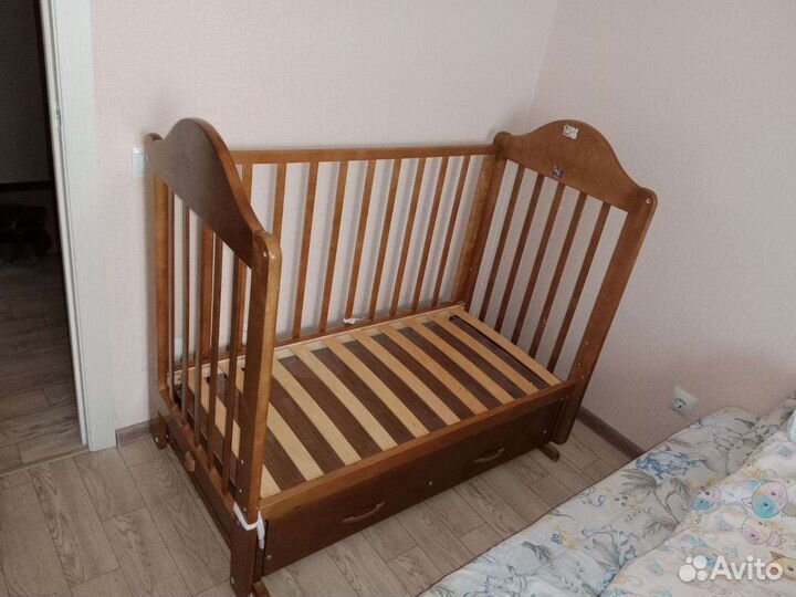 Детская кроватка