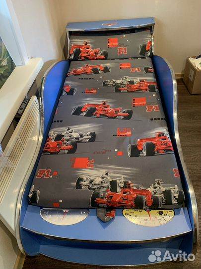 Детская кровать машина с матрасом