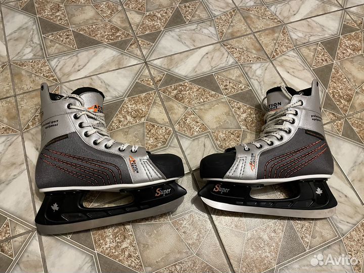 Коньки хоккейные 43 размер