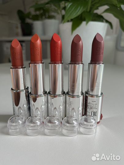 Givenchy матовая помада Le rouge deep velvet