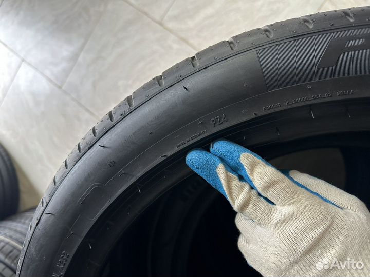 Pirelli P Zero PZ4 315/35 R22 и 275/40 R22