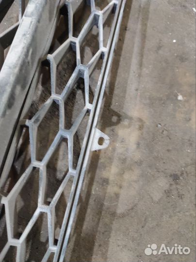Решетка радиатора LADA vesta