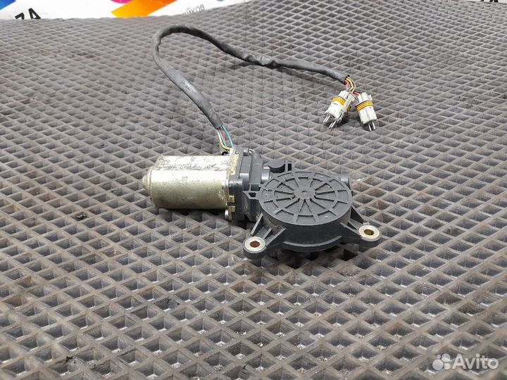 Моторчик стеклоподъемника правый Man TGA, Man TGL