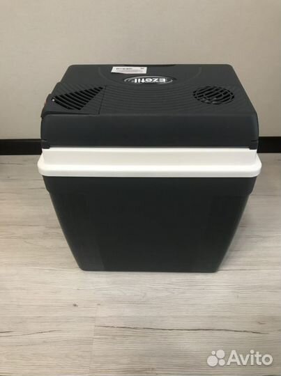 Автомобильный холодильник Ezetil E 27 N