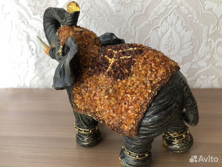 Слон янтарь натуральный, сувенир