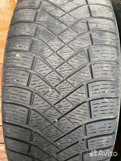 Pirelli Ice Zero 215/65 R17