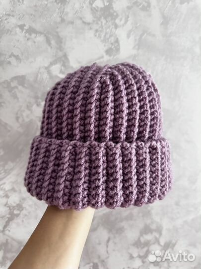 Шапка вязаная ручной работы