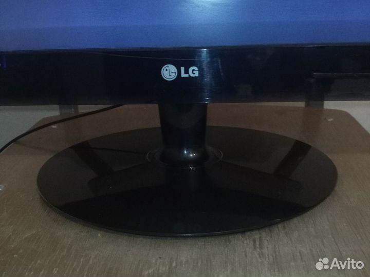 Монитор LG Flatron 22