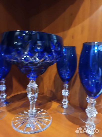 Ваза хрустальная синяя