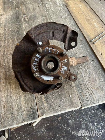 Поворотный кулак правый Hyundai Getz