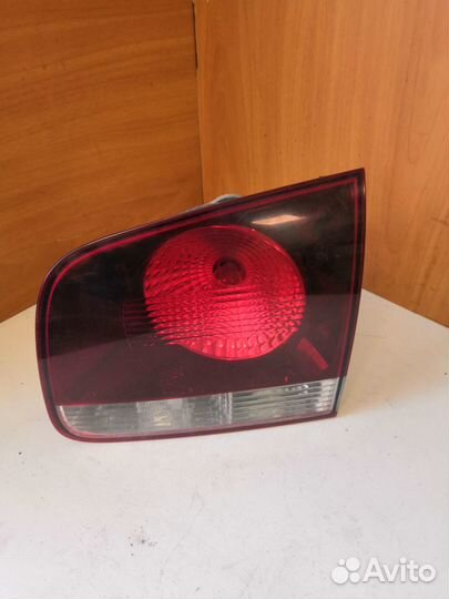 Фонарь задн.внутр.правый VW Touareg 2002-2010