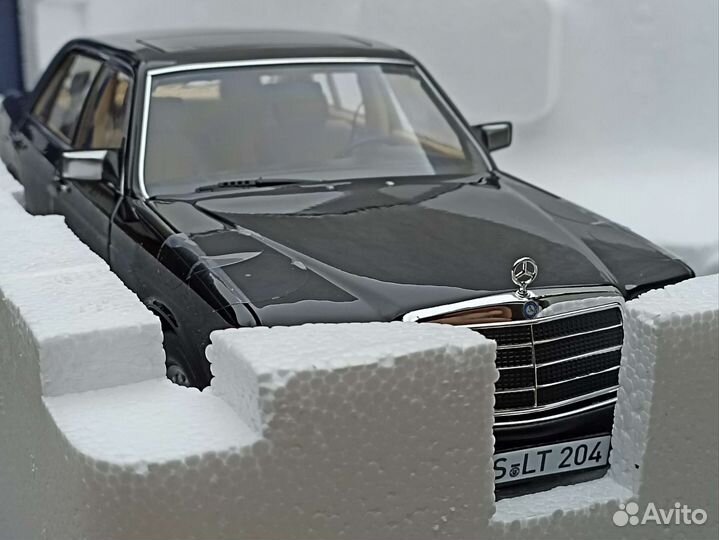 Mercedes-Benz 560SEL W126 Norev 1:18