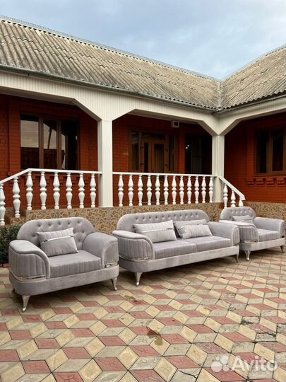 Тройка Манго