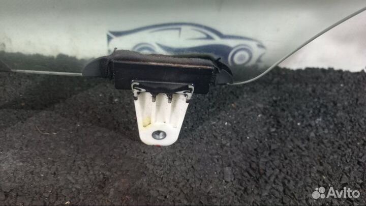 Стекло двери переднее левое Suzuki Grand Vitara