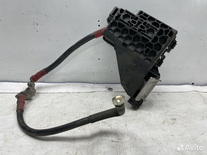 Клемма аккумулятора плюс Audi A8 D3