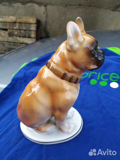 Статуэтка собаки бульдог