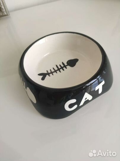 Миска для кота