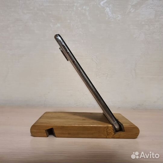 iPhone X, 64 ГБ