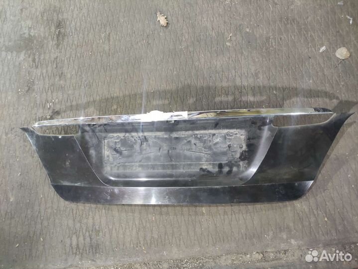 Накладка крышки багажника Hyundai Equus